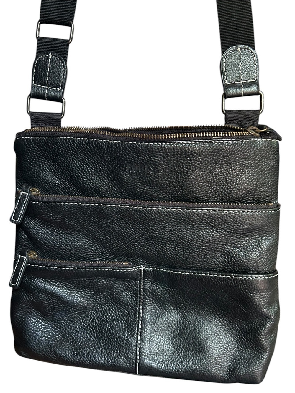 ROOTS Canada Black Pebbled Leather Crossbody Multi-Pocket Messenger Bag - Picture 3 of 13